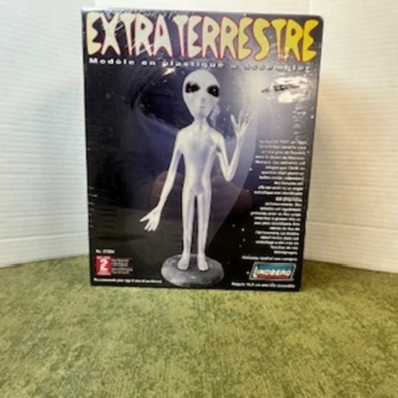 Lindberg Alien Unassembled Plastic Model Kit Skill Level 2 New in Box - Picture 6 of 6